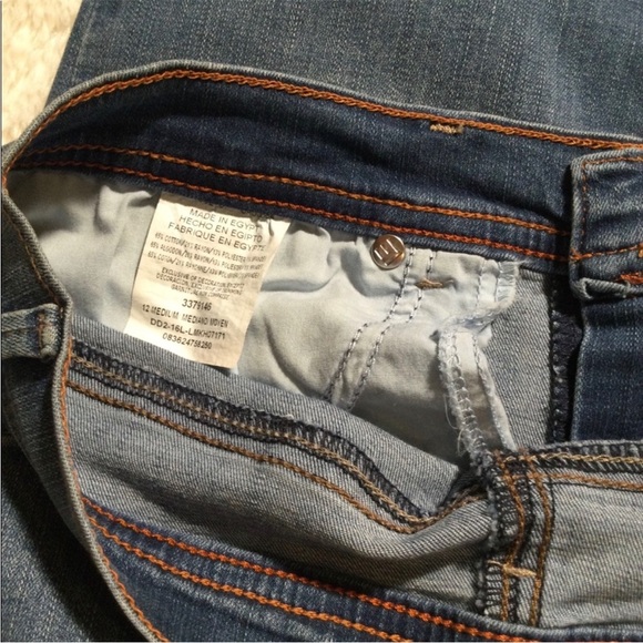 Lee | Modern Series | Sz 12 Distressed Med Rinse Cropped Jeans - Picture 11 of 15